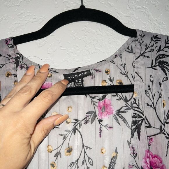 Torrid Gray‎ Flower Sprig Lurex Duster Kimono Size 1/2 - Picture 5 of 10